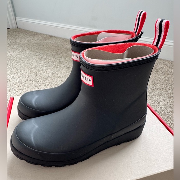 NEW Women’s Hunter Original Insulated Play Short Boots, Size 6 Black - Picture 2 of 6